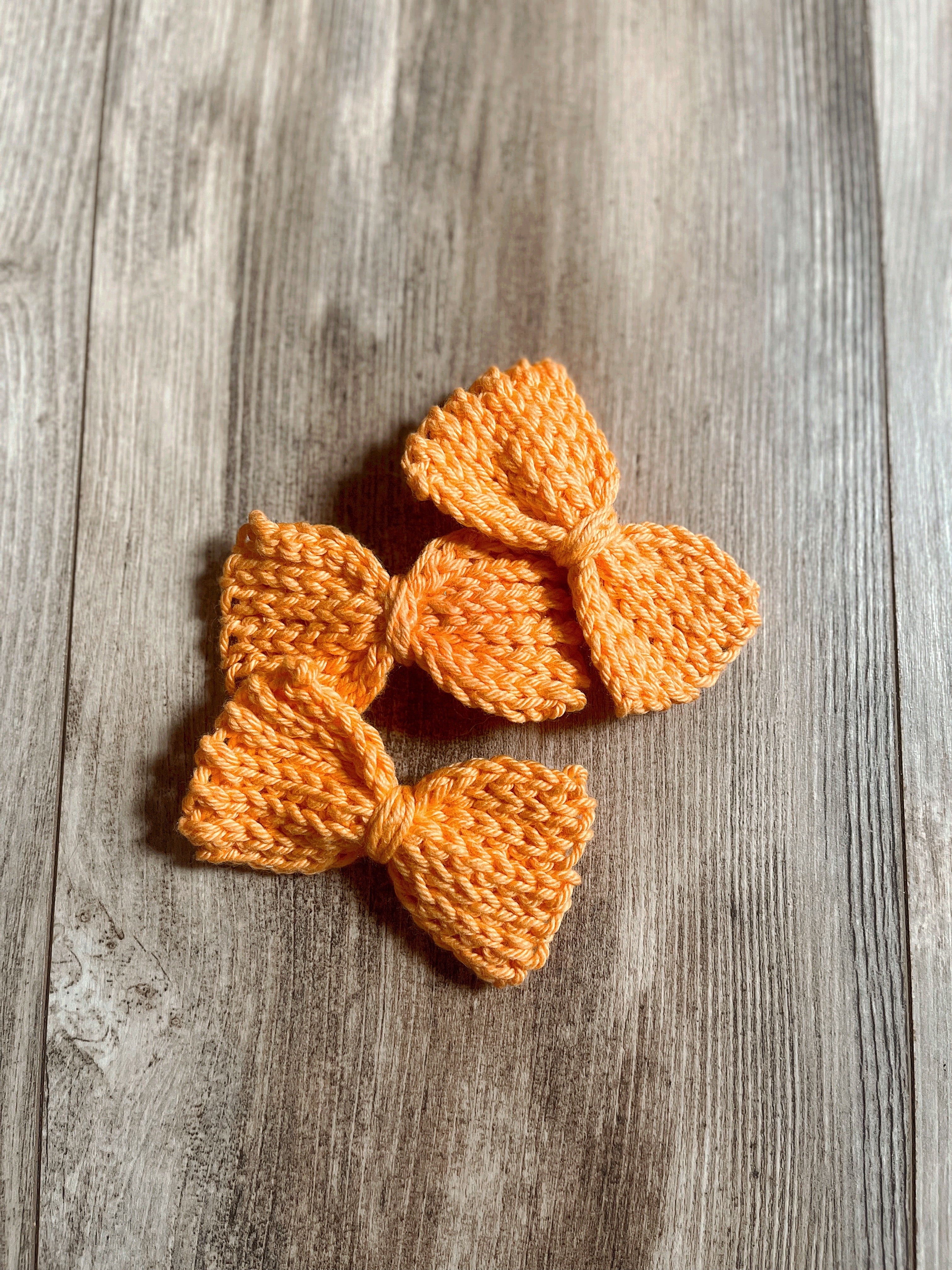Knit Bows
